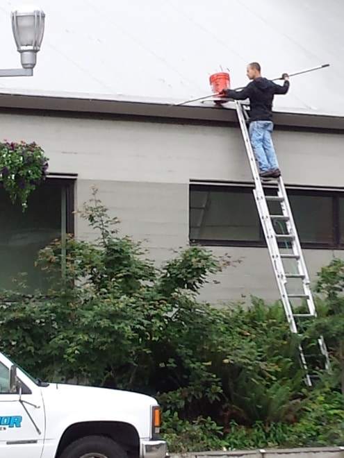 Gutter Cleaning Service Near Me in Portland OR 11